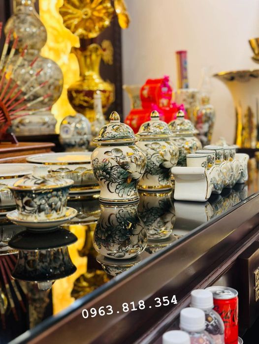 Mẫu bàn thờ gỗ cao cấp chạm khắc tinh xảo