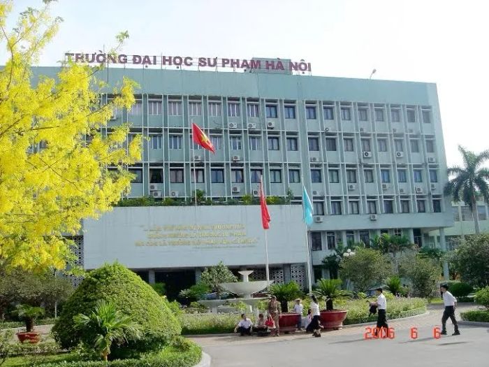 Đại Học Sư Phạm Hà Nội ảnh 1 – Hình ảnh rực rỡ ghi dấu trong lòng bao thế hệ nhà giáo