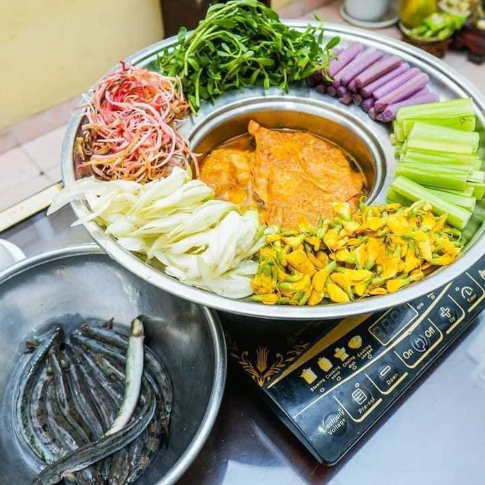 Góc ảnh chân thực về không gian ấm cúng tại Quán Chén - Lẩu Cá Kèo Nam Bộ