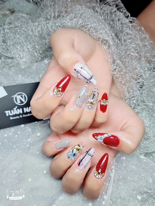 Chất liệu và tinh thần trong từng thiết kế – Anh Tuấn Bespoke Ảnh 3
