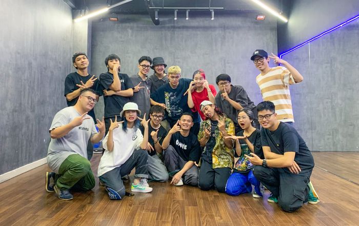 Hình ảnh biểu diễn của học viên Milky Way Crew