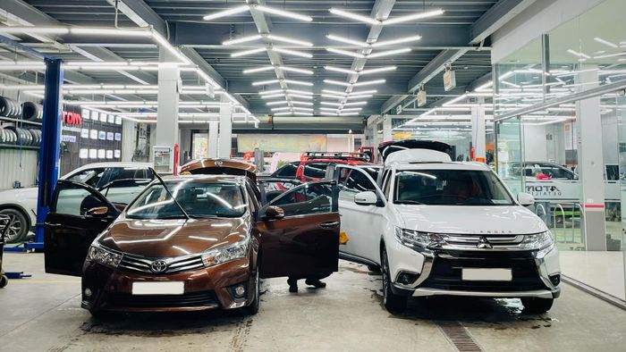 Hình ảnh không gian dịch vụ cao cấp tại ATOM Premium Auto Services