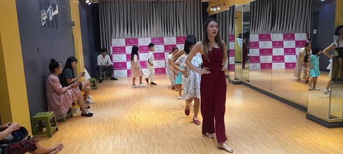 Buổi thực hành catwalk chuyên nghiệp tại Perfect Model