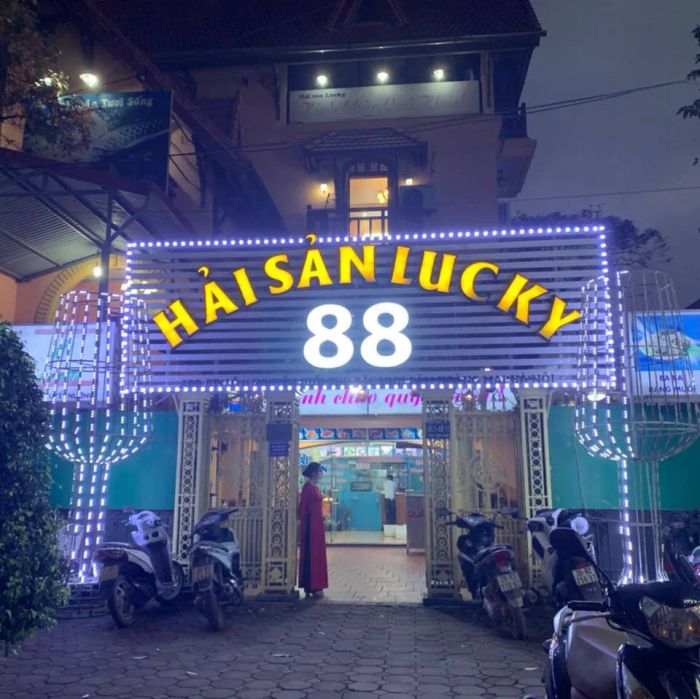 Không gian ấm cúng tại Lucky 777