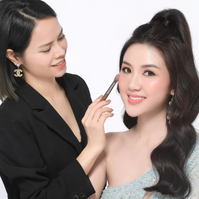 Không gian học tập hiện đại tại MaiPhan Makeup Artist