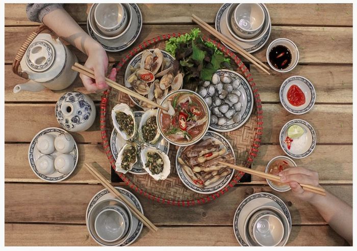 Không gian ấm cúng và những góc ảnh đầy chất nghệ thuật tại Nhà Hàng Quán Xưa