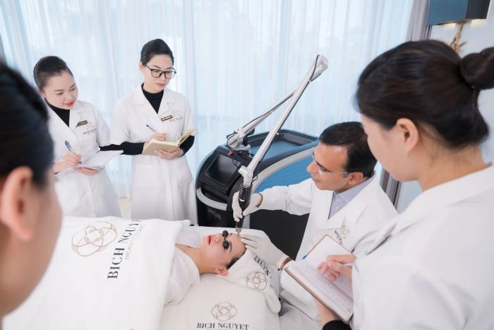 Hình ảnh thực tế về không gian sang trọng tại Bich Nguyet Beauty Clinic