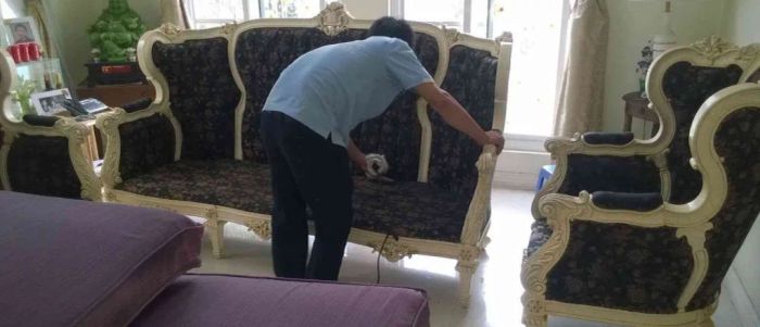 Hình ảnh thực tế dịch vụ làm sạch sofa tại Bốn Mùa
