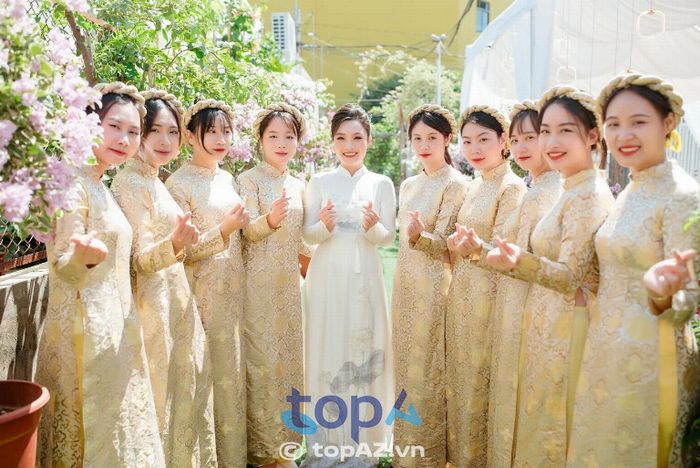 Váy cưới Hàn Thủy – Tôn vinh nét đẹp Việt trong từng thiết kế