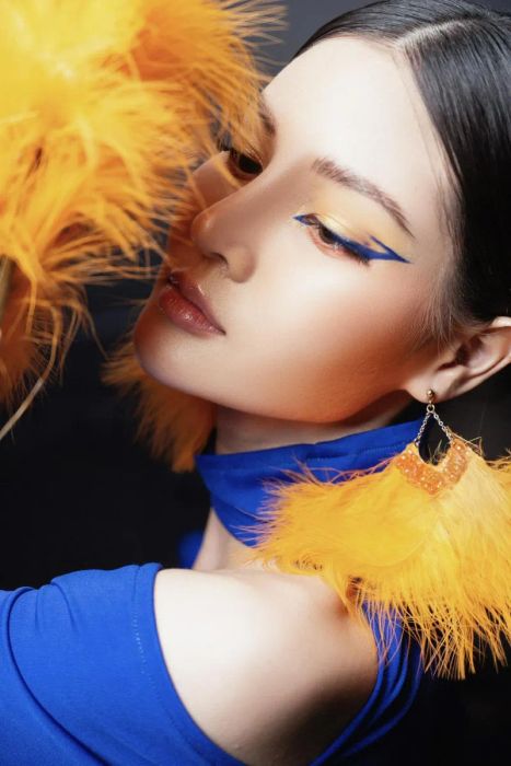 Học viên thực hành kỹ thuật make-up cao cấp tại Bul Nguyễn