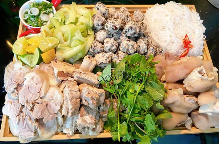 Khoảnh khắc bữa ăn học đường tại Vinastory – Hình ảnh minh họa (ảnh 2)