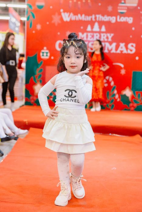 Các học viên nhí tự tin trình diễn tại Anli Academy