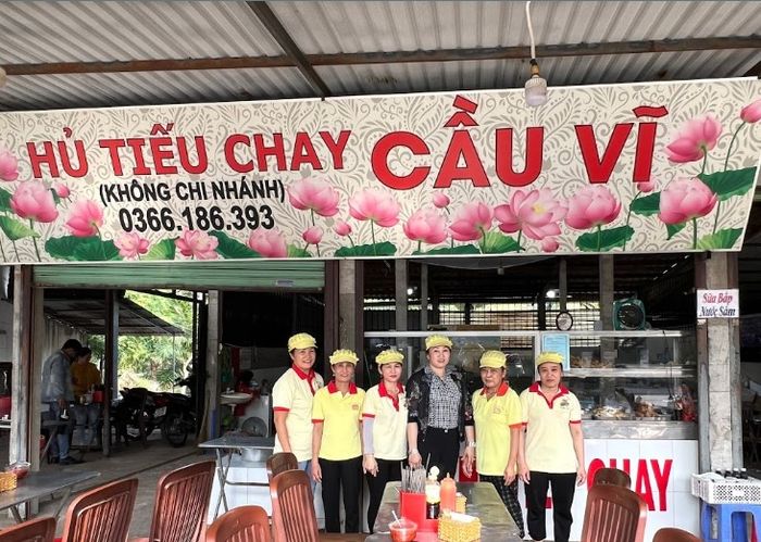 Không gian ấm cúng và món ngon tại Hủ Tiếu Chay Cầu Vĩ