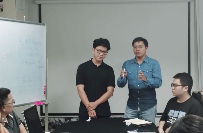 Khoảnh khắc vàng: Học viên You Can Now tự tin tỏa sáng trong buổi thực hành thuyết trình
