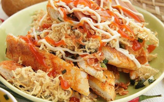 Hình ảnh: Bánh mì nướng vàng ruộm, phủ đầy nhân hấp dẫn tại Bánh Mì Nướng Sài Gòn - Chùa Láng