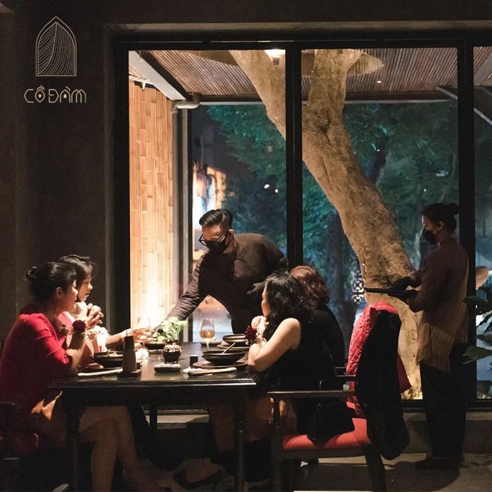 Không gian ấm cúng mang đậm chất thiền tại Nhà hàng Cồ Đàm