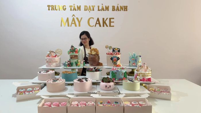 Khoảnh khắc thực hành tại Trung Tâm Dạy Làm Bánh Mây Cake – Ảnh 3