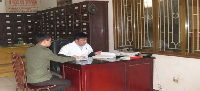 Chân dung Bác sĩ Trần Thịnh - Ảnh 2: Ánh mắt ấm áp của vị lương y