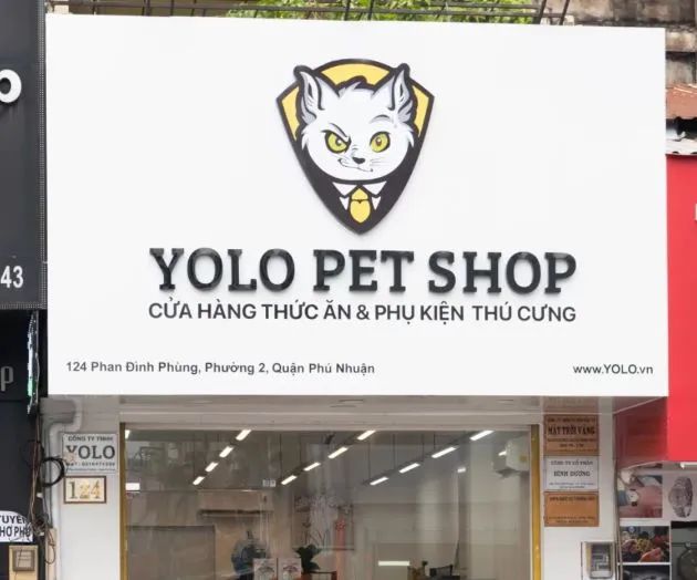 YOLO Pet Shop