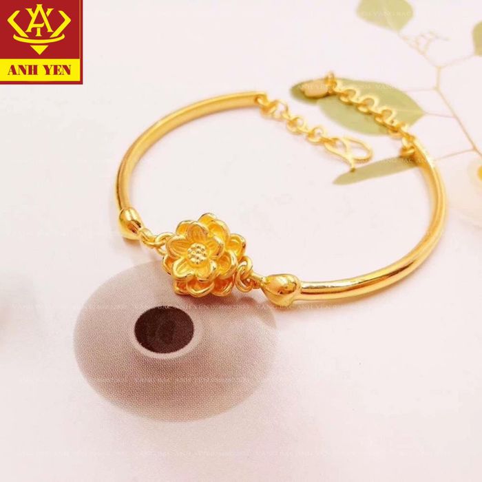 Không gian sang trọng tại Vàng Bạc Anh Yến