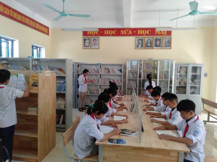 Cơ sở vật chất hiện đại tại Trường THCS Hoàng Long