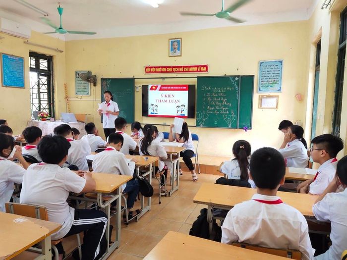 Khuôn viên xanh mát của Trường THCS Thị Trấn Phú Xuyên
