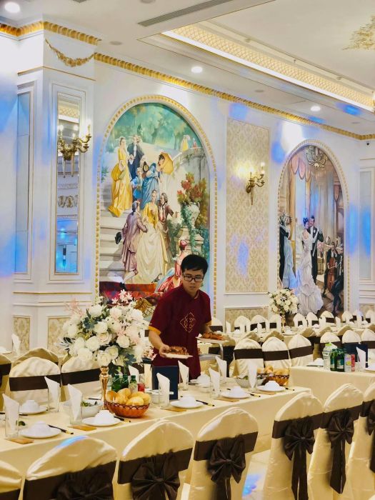 Sảnh tiệc lộng lẫy tại Khách Sạn Cầu Am