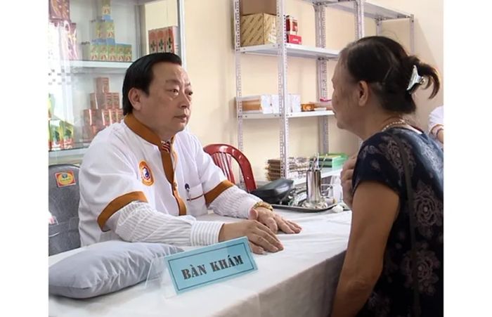 Bác sĩ Nguyễn Hồng Siêm tại hội thảo y học - Khoảnh khắc chia sẻ kiến thức quý báu (Ảnh 3)