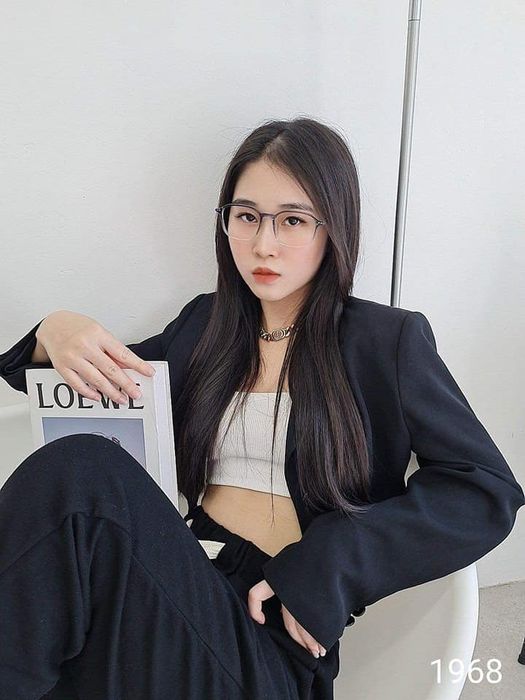 Bộ sưu tập kính thời trang đa dạng tại Kính Mắt Quang Thiên