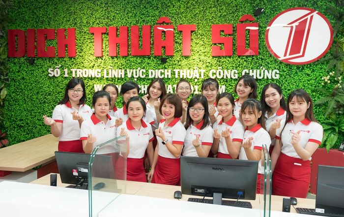 Hình ảnh độc quyền: Hành trình vươn tầm quốc tế của Dịch Thuật Số 1