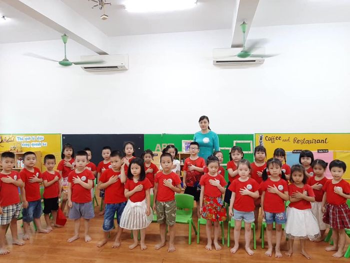 Góc vui chơi sáng tạo của các bé Mầm Non Tuổi Hoa