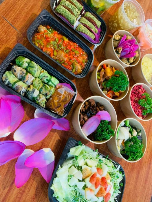 Không gian ấm cúng và món ngon tại Cơm Chay Hoa Sen