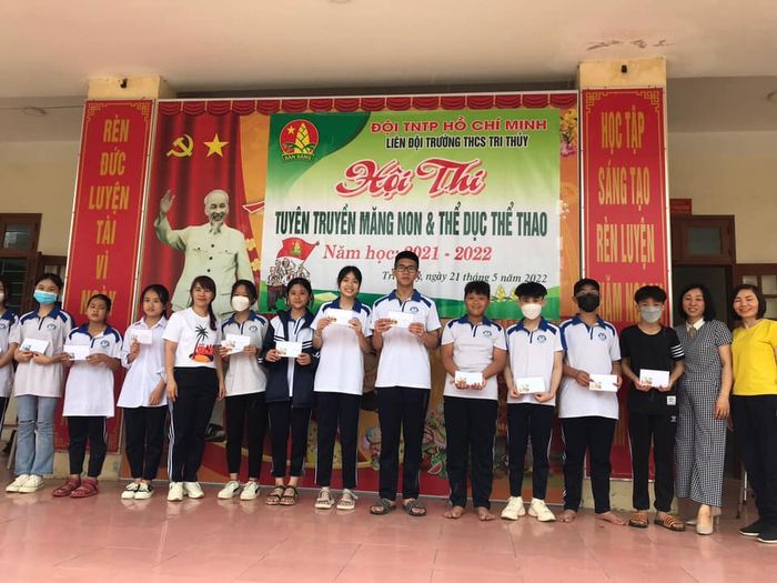 Hình ảnh khuôn viên xanh mát của Trường THCS Tri Thủy