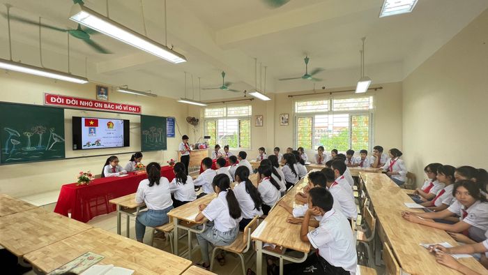 Khuôn viên xanh mát của Trường THCS Nam Tiến