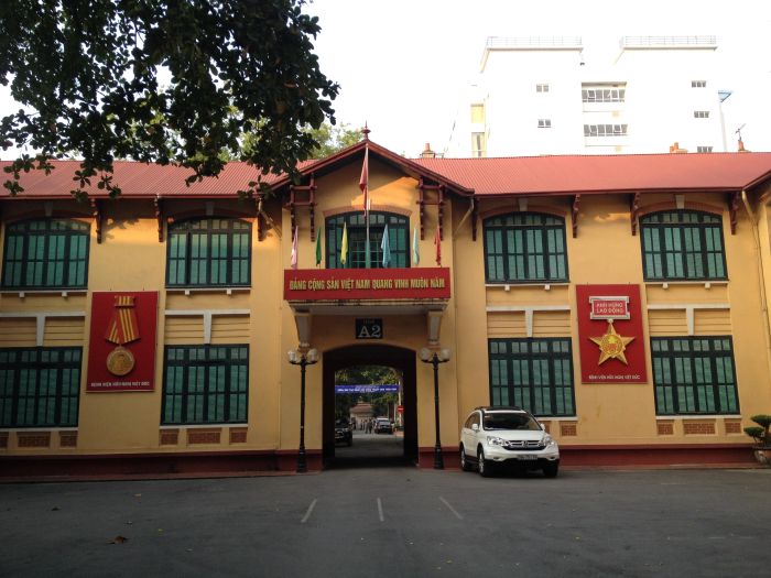 Bệnh Viện Hữu Nghị Việt Đức - Nơi làm việc của PGS.TS Nguyễn Quang - Hình ảnh 2