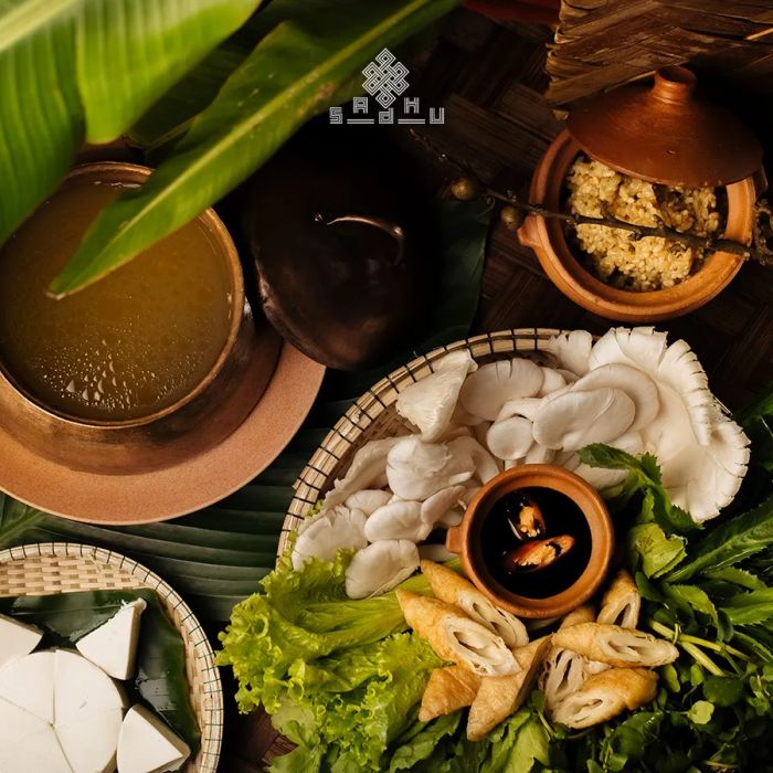 Không gian tĩnh tại tại Nhà hàng chay Sadhu