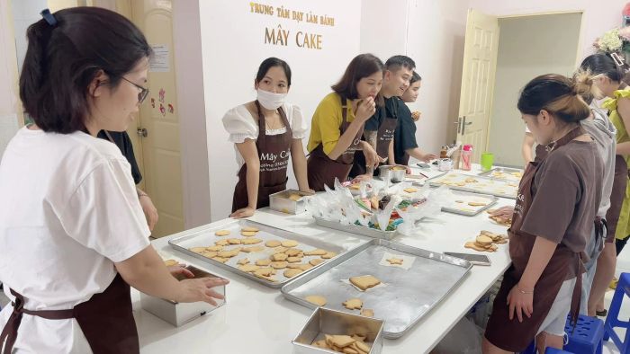 Hình ảnh lớp học tại Trung Tâm Dạy Làm Bánh Mây Cake 1