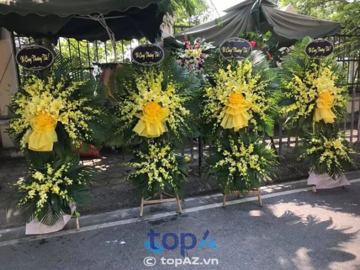 Thủy Flower - Gửi trọn tấm lòng qua từng đóa hoa viếng