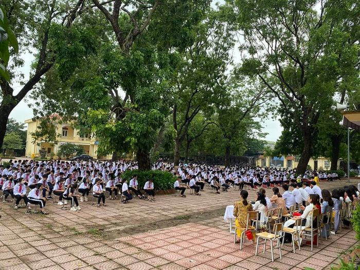 Không gian xanh mát tại Trường THCS Chuyên Mỹ