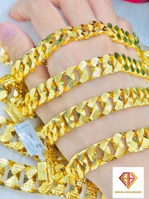 Không gian sang trọng tại Vàng Bạc Hoàng Hải