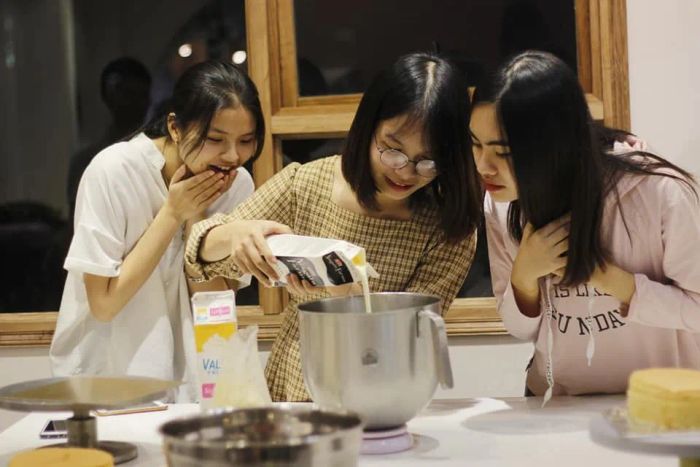 Hình ảnh lớp học làm bánh tại Ngọt Studio 2
