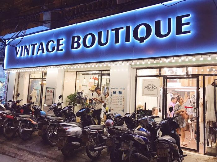 Bộ sưu tập vintage tinh tế tại Vintage Boutique