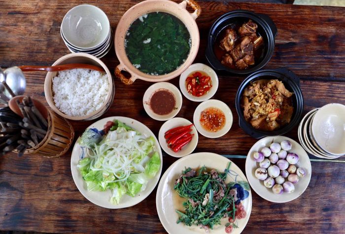 Quán Hồi Xưa – Hình ảnh thứ hai gợi nhớ bữa cơm xưa