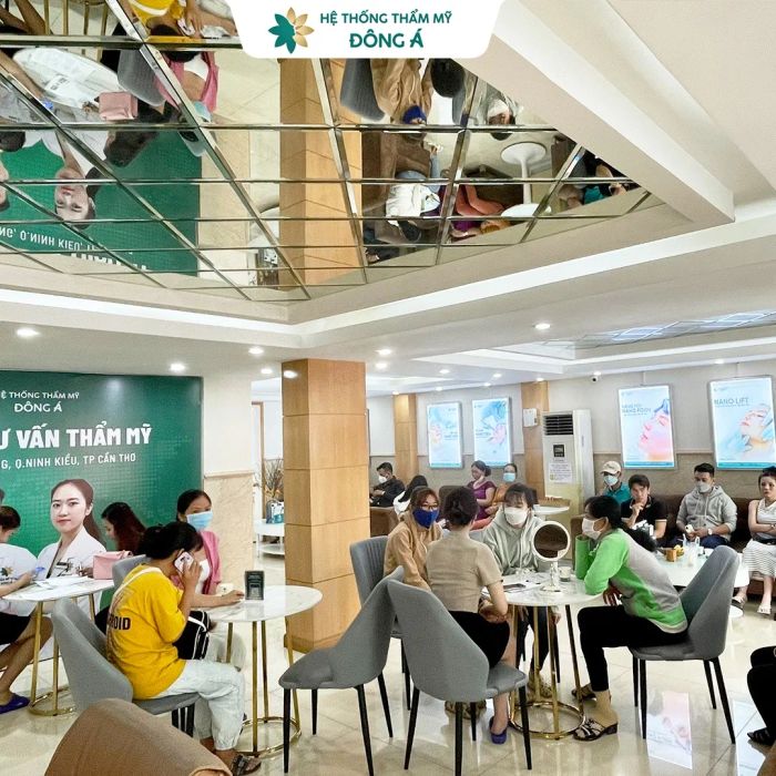 Không gian sang trọng tại Thẩm Mỹ Viện Đông Á