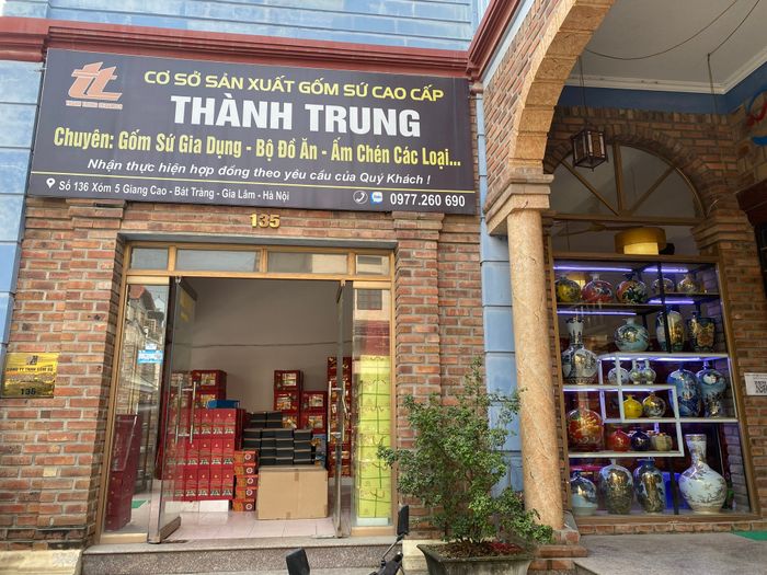 Hình ảnh không gian trưng bày đa dạng tại Gốm Sứ Thành Trung