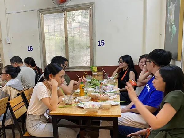 Khoảnh khắc ẩm thực tại Tía Tô Đỏ