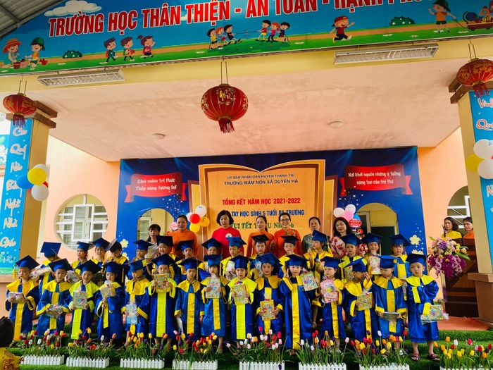 Khoảnh khắc đáng nhớ tại Trường Mầm Non Duyên Hà - Các bé hào hứng tham gia hoạt động ngoại khóa trong không gian xanh mát