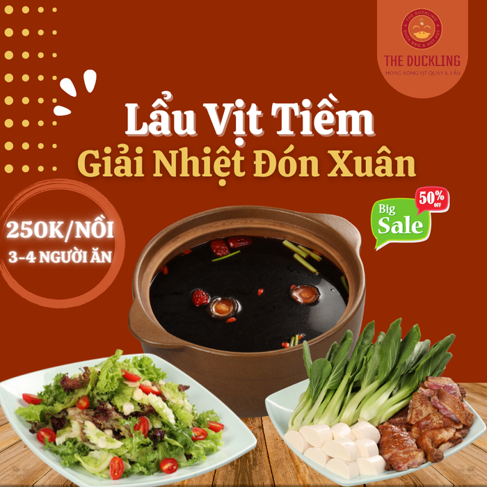 Không gian ấm cúng tại The Duckling với nồi lẩu vịt bốc khói nghi ngút