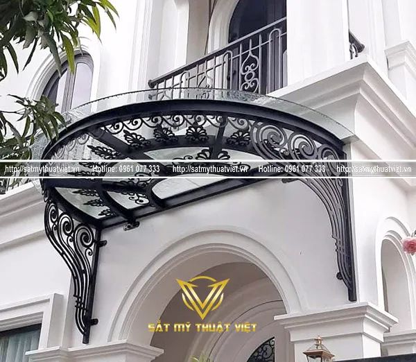 Bộ sưu tập đỉnh cao - Ảnh 3: Lan can sắt nghệ thuật với đường nét hòa quyện giữa cổ điển và hiện đại