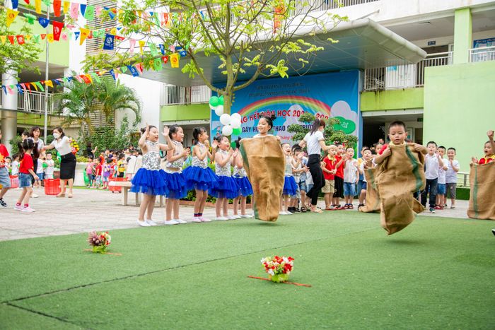 Khu vui chơi ngoài trời an toàn và sáng tạo tại Trường Mầm non Ngọc Thụy